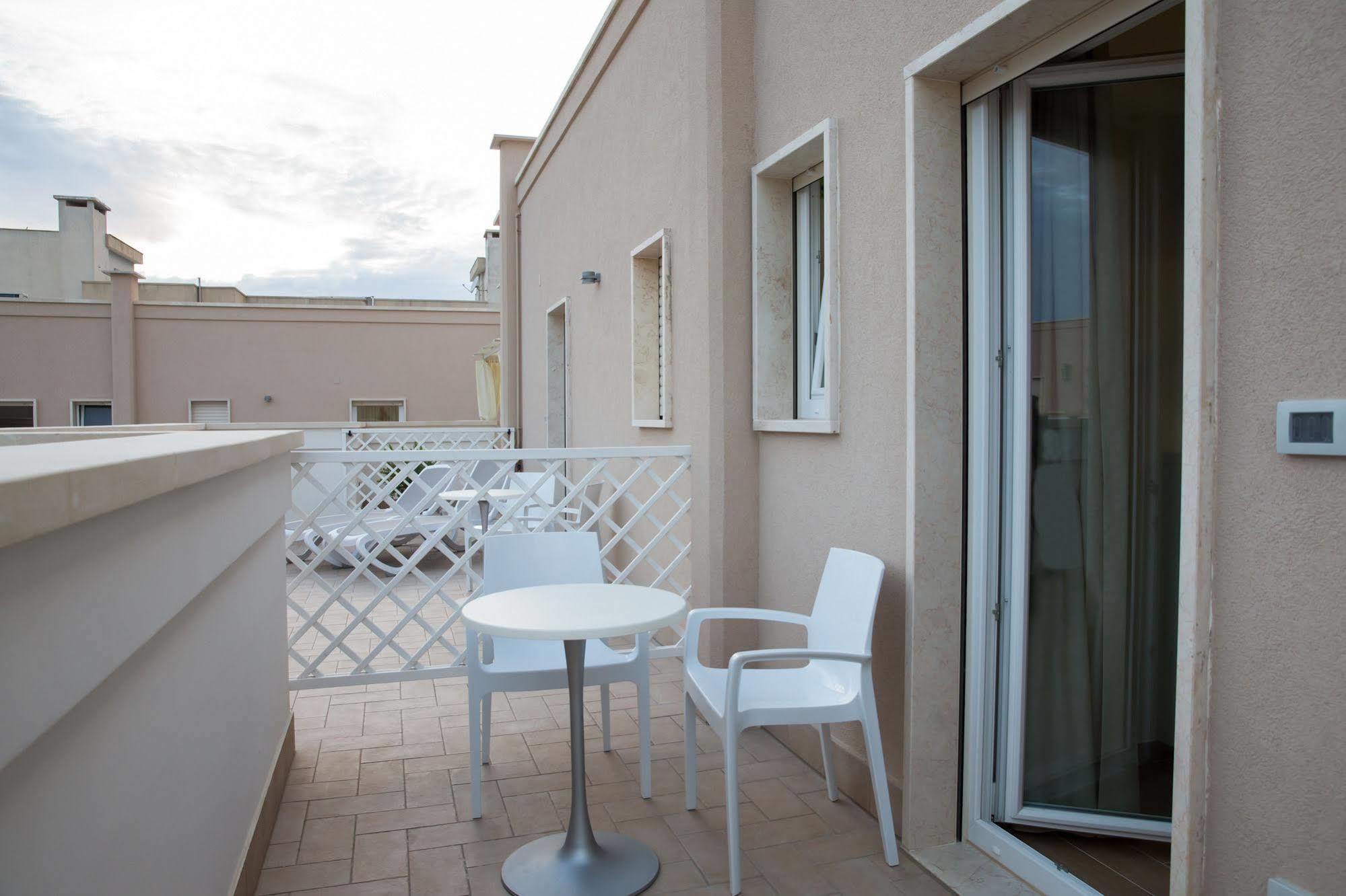 לינה וארוחת בוקר גאליפולי La Casa Del Turista מראה חיצוני תמונה